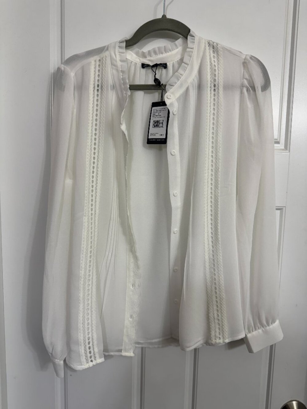 NWT Adrianna Papell Chiffon Blouse Size M Ivory Lace Trim Ruffle Collar Buttonup